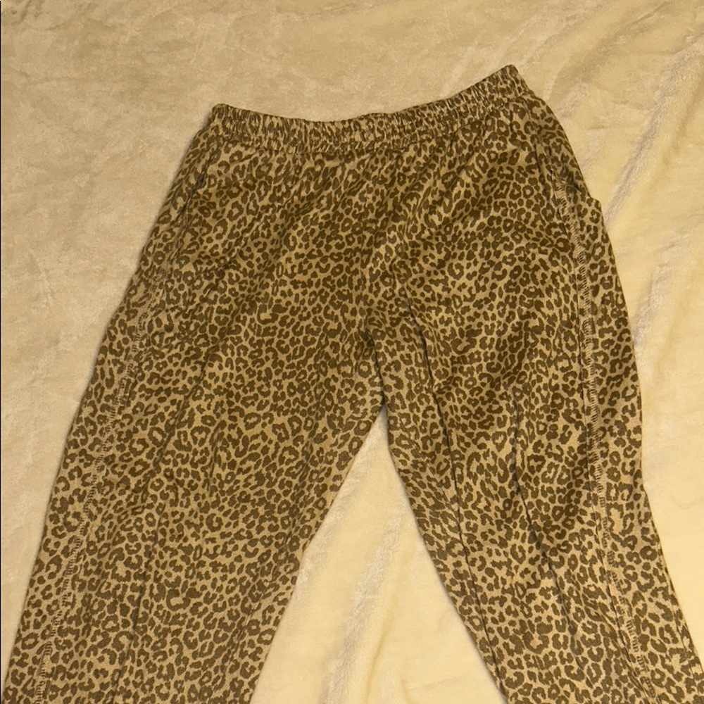 Le Lis Leopard Print Relaxed Pants